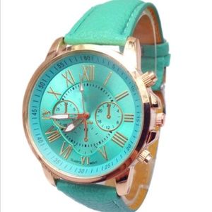 SALEWomen’s watches quartz New Green